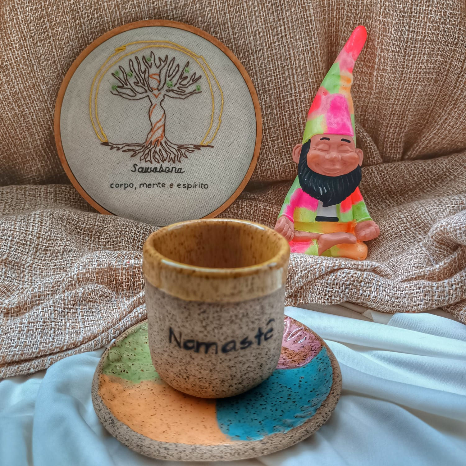 Kit Caneca Arco Íris + Namastê