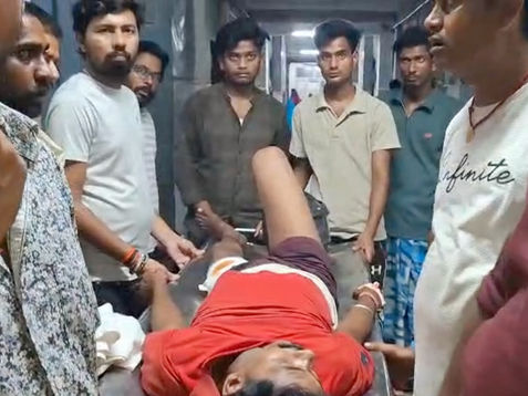 पूर्णिया में अपराधियों का तांडव: मोबाइल छिनतई का विरोध करने पर सैलून संचालक को मारी गोली, मधुबनी थाना के DAV चौक की वारदात