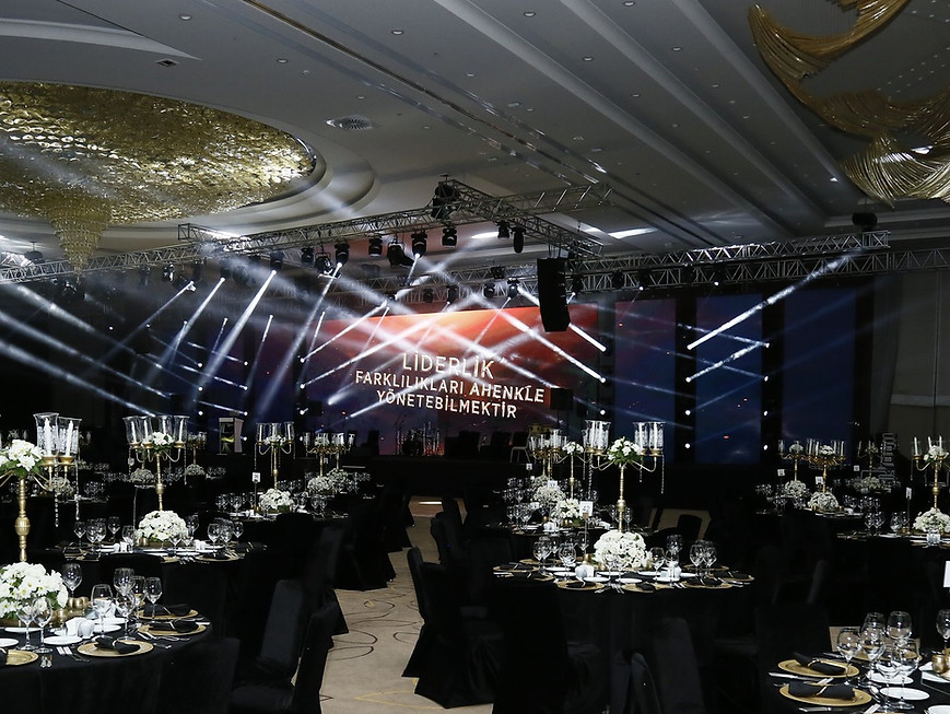 black-table-gala-stage-lighting-beams-32.jpg