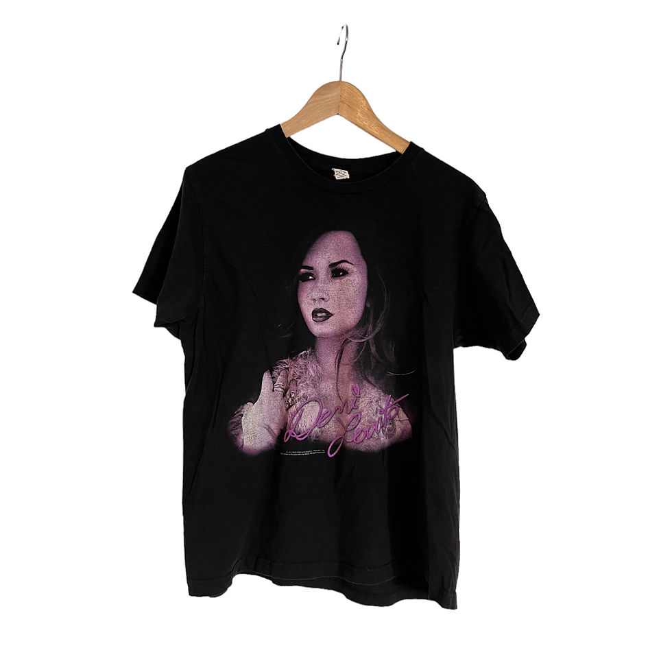 Demi Lovato - The Unbroken Tour - 2011 (M) Vintage T-Shirt