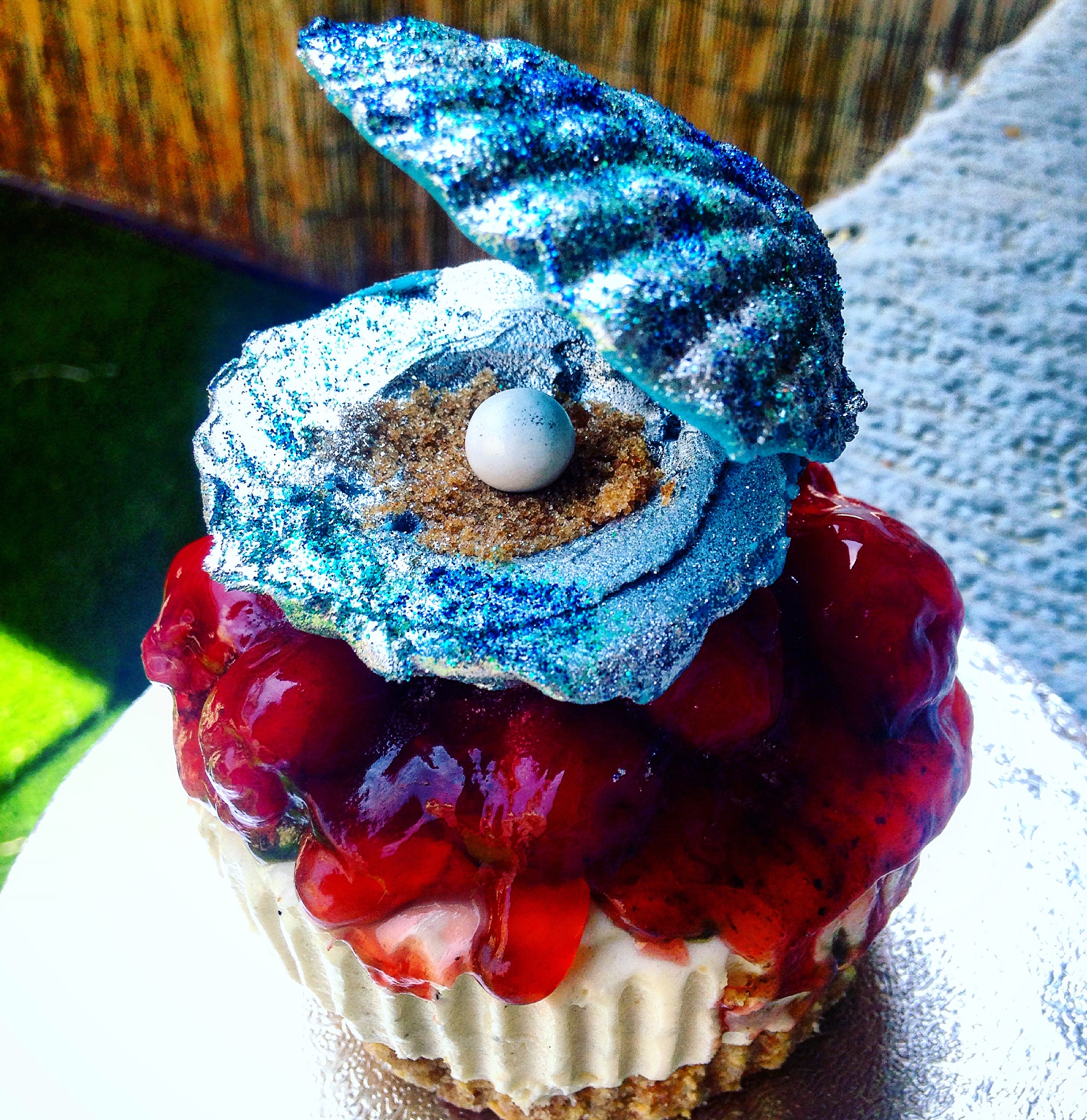 cherrycheeseclamshell