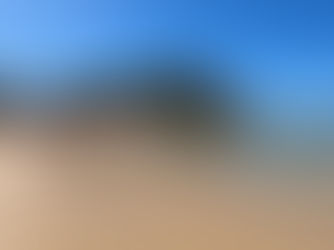 Pessoas se divertindo na Segunda Praia de Morro de São Paulo.