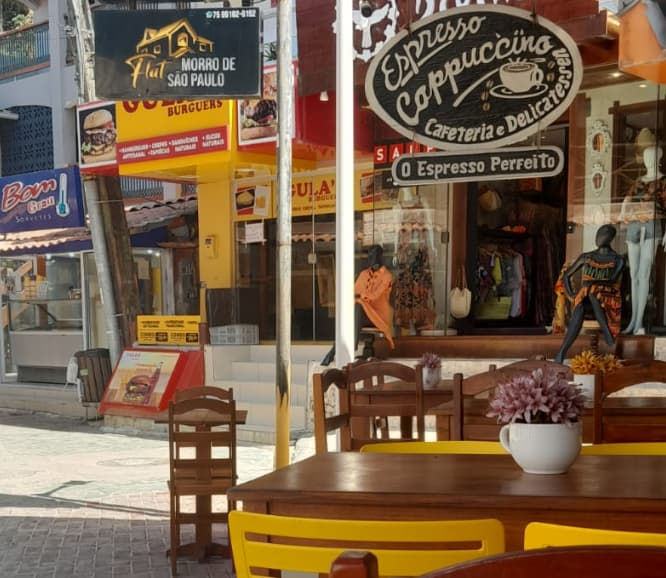 mesinhas do Espresso Cappuccino em Morro de São Paulo