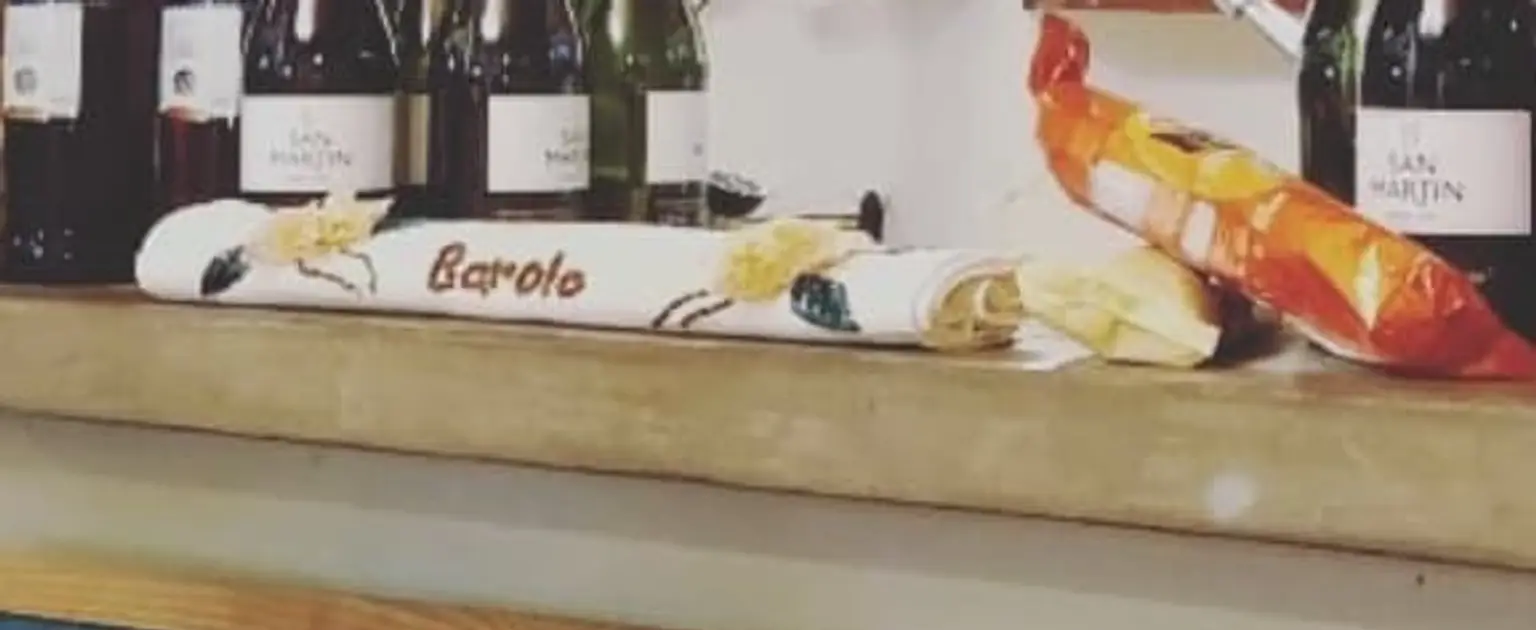 Cantina Barolo: na Praça Central de Morro de São Paulo