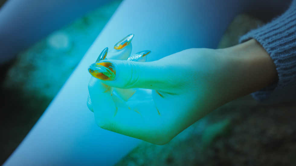 サムネイル： 迸る緑の結晶