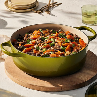 le creuset olive pot