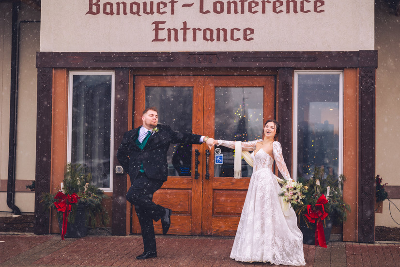 Frankenmuth Covered Bridge Bridal Party Wedding