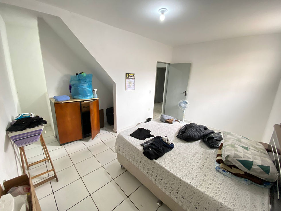 Miniatura: Terreno de 125m² com duas casas em Jd. Santo Eduardo