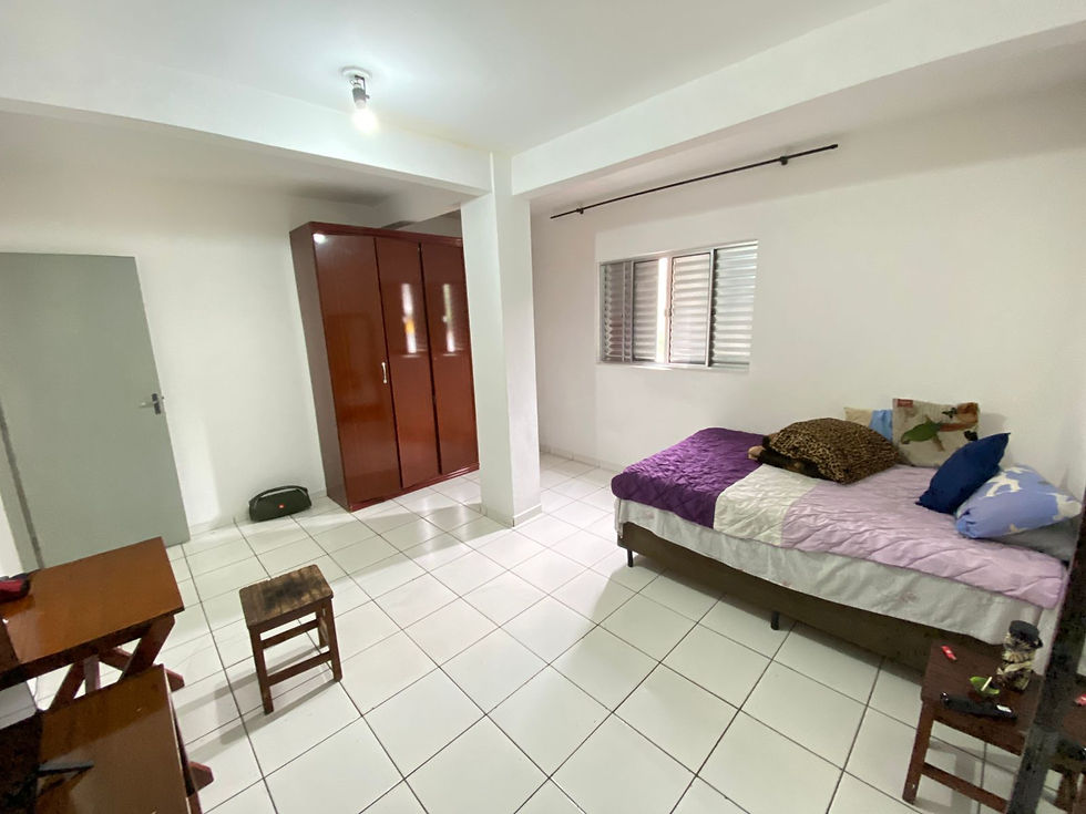 Miniatura: Terreno de 125m² com duas casas em Jd. Santo Eduardo