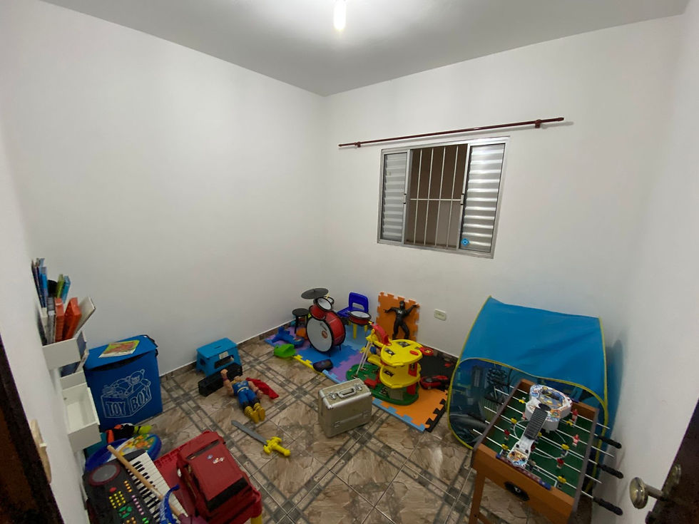 Miniatura: Casa bem espaçosa à venda no Jd. Santo Eduardo