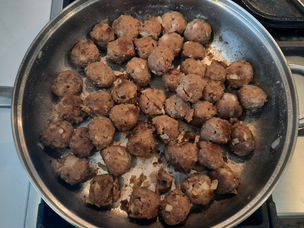 Hawaiian cocktail meatballs