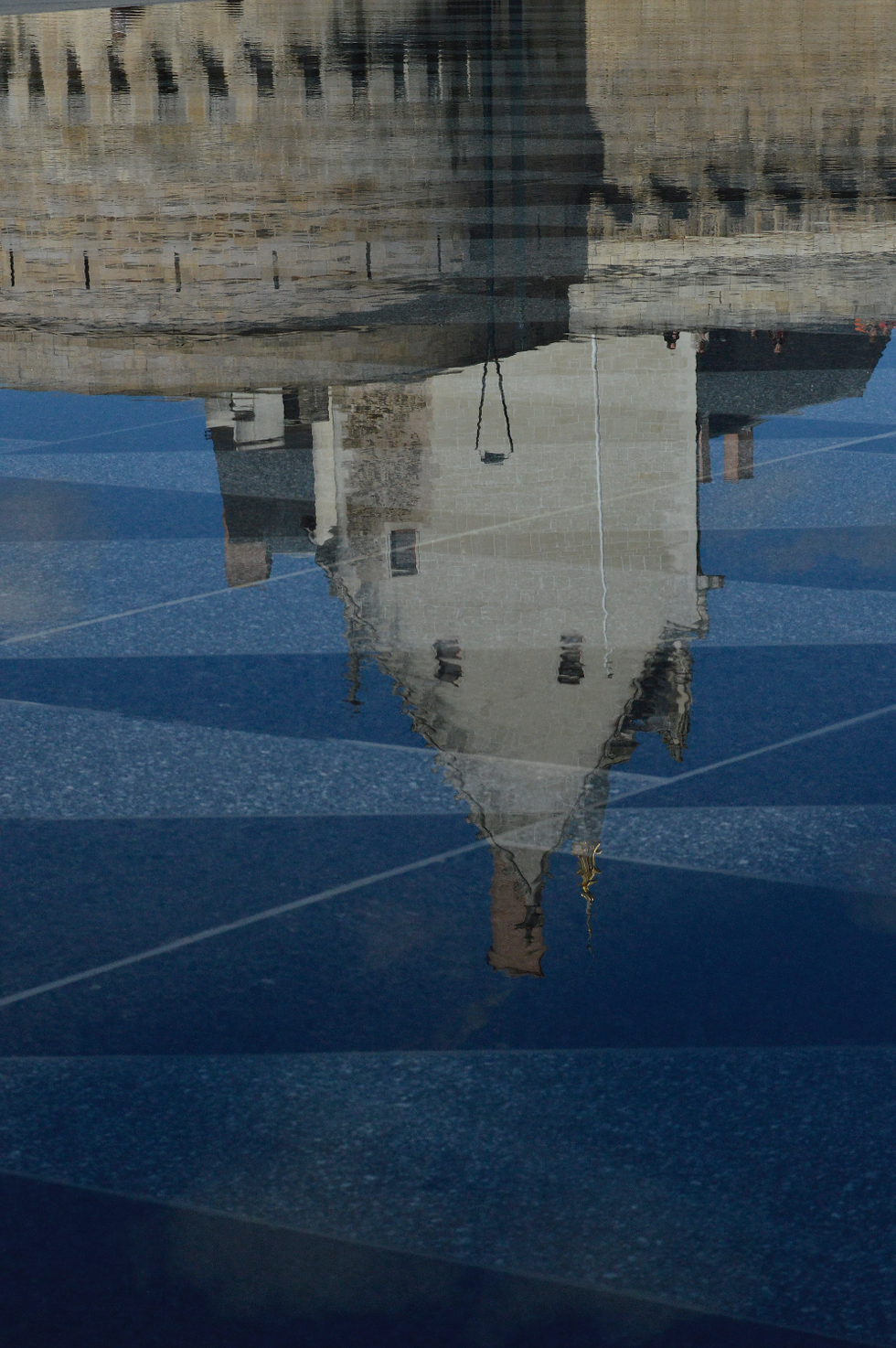 Miroir d'Eau - Château des Ducs