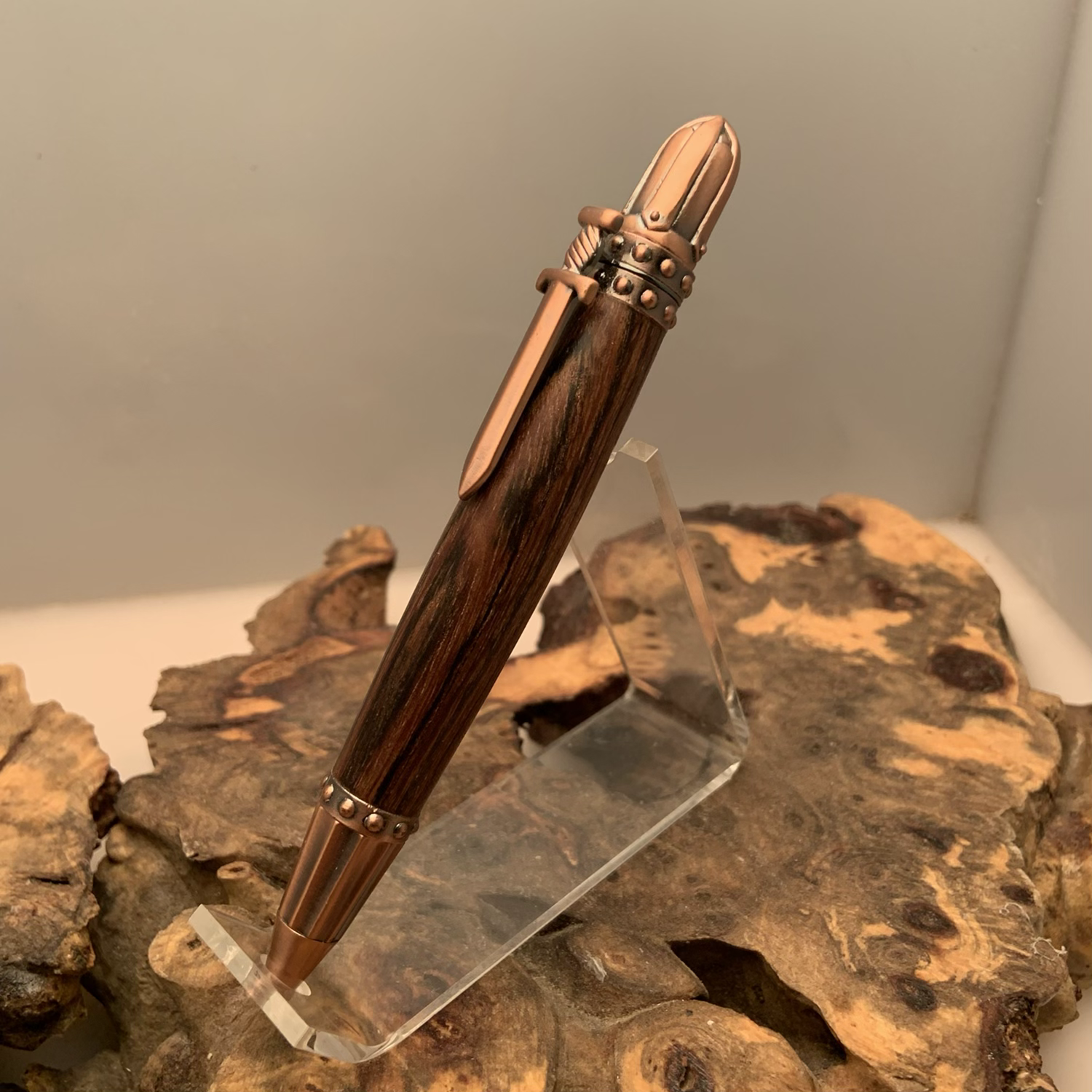 Knight’s Armour Bocote Pen