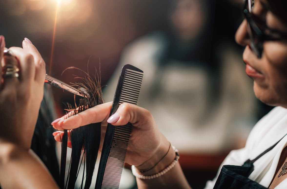 Head Lines Hair Designs Full Service Family Salon in Salem, IL