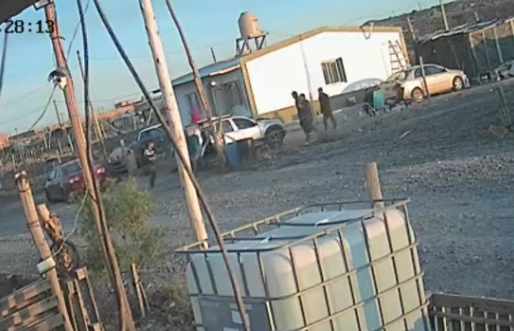 Investigan crimen contra un vecino a plena luz del día en la toma El Choconcito