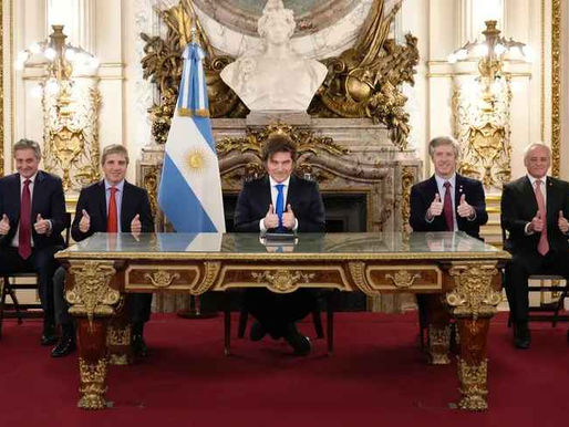 Milei: "Si quieren volver atrás, me van a tener que sacar de la Casa Rosada con los pies para adelante"