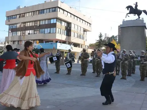 Neuquén Capital celebrará el 24 y 25 de Mayo con feria, locro y espectáculos en el Parque Jaime de Nevares