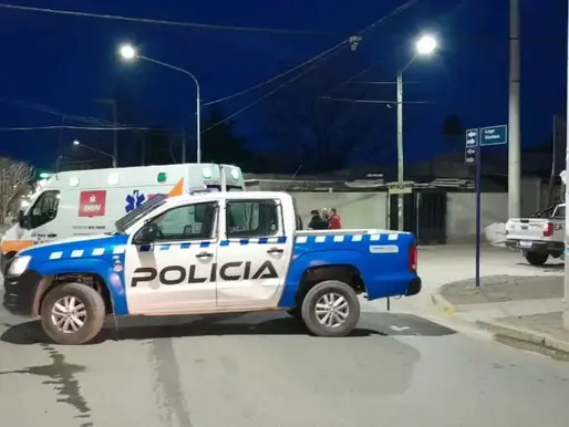 Mañana accidentada: un choque en cadena y una camioneta embistió a una moto