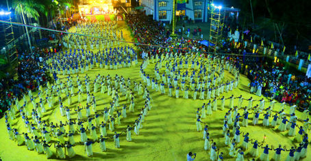 തിരുനാൾ കൊടിയേറ്റ്: വിസ്മയമായി 1002 സ്ത്രീകള്‍ അണിനിരന്ന തിരുവാതിര