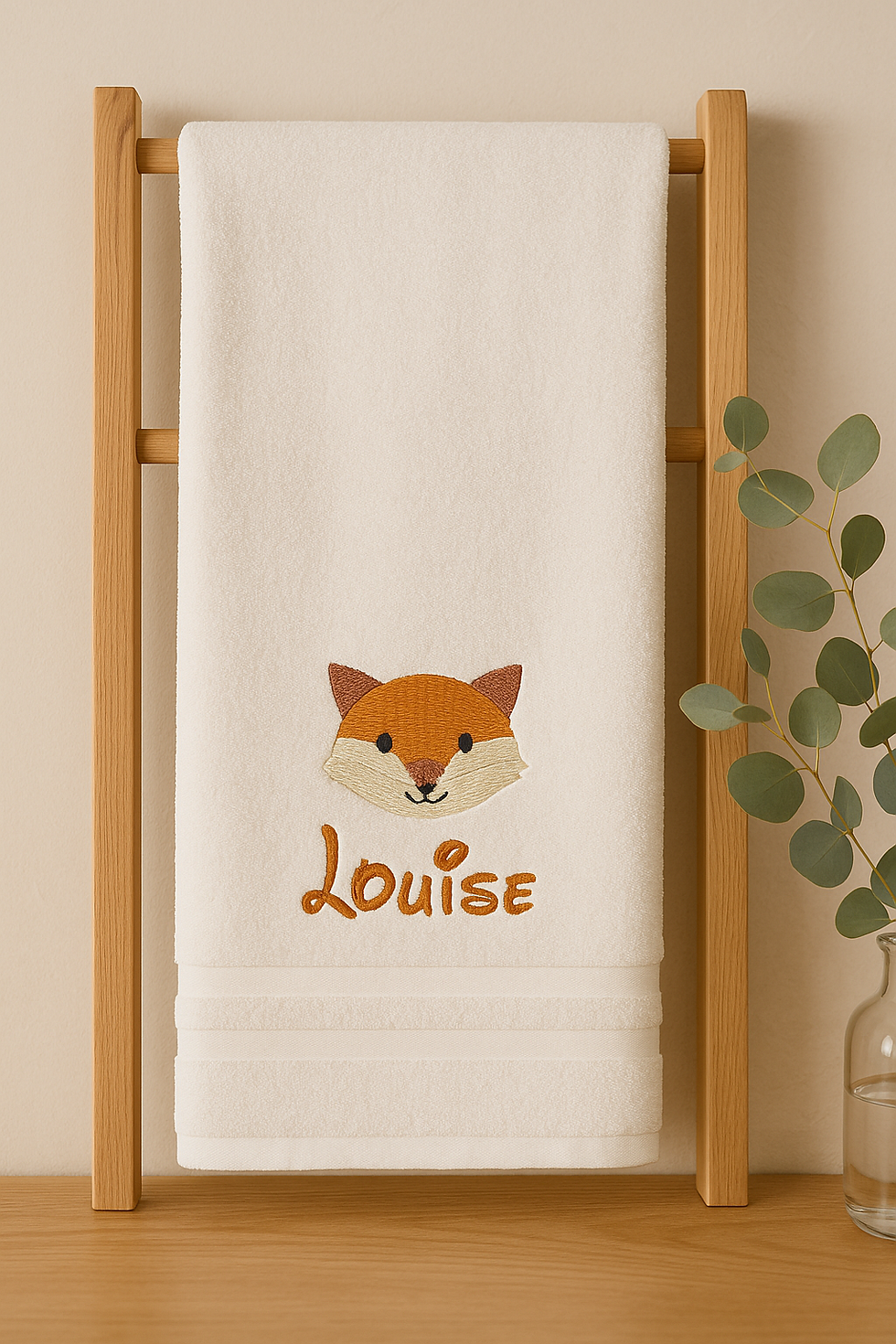 Grande serviette blanche personnalisée – Renard de la forêt + prénom brodé
