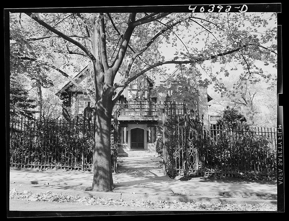 Yuengling_House,_Pottsville,_Pennsylvania,_1938_Sheldon_Dick_as_Yingling_House_U.S._Farm_S