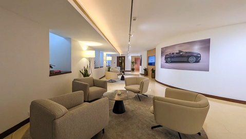 Bentley Lounge at the Roseate