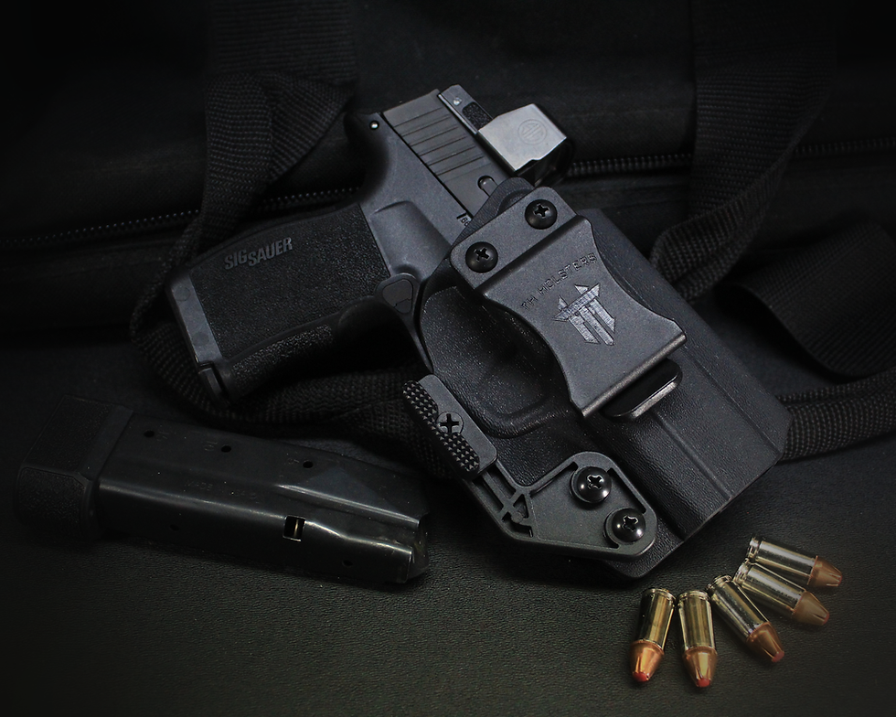 Sig Sauer P365 XL in Kydex IWB Holster