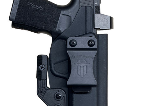 The Ambidextrous Advantage: Introducing the SIG SAUER P365XL Holster for Every Shooter