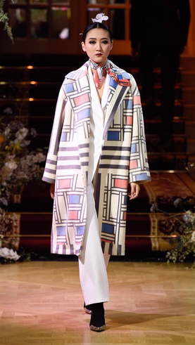 Automne-Hiver 2019-2020 Paris Fashion Week Defilé at The Ritz, Paris