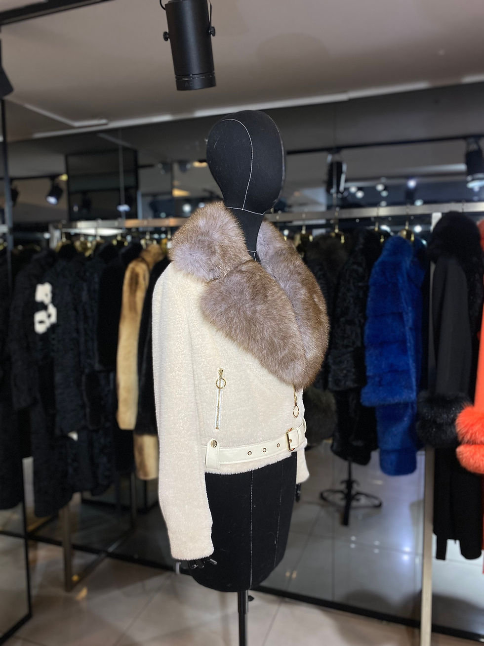 Miniaturbild: Beige Faux Fur Coat with Real Fox Fur Collar and Real Leather Details Women’s Wi