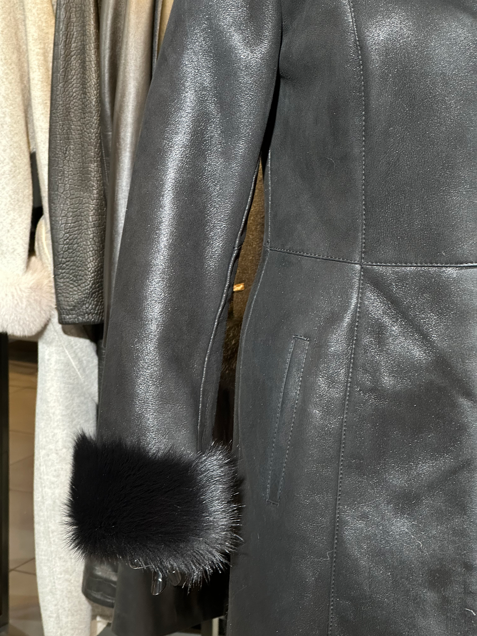 Küçük resim: Genuine Shearling Women Coat with Real Leather and Fur Women's Winter Jackets