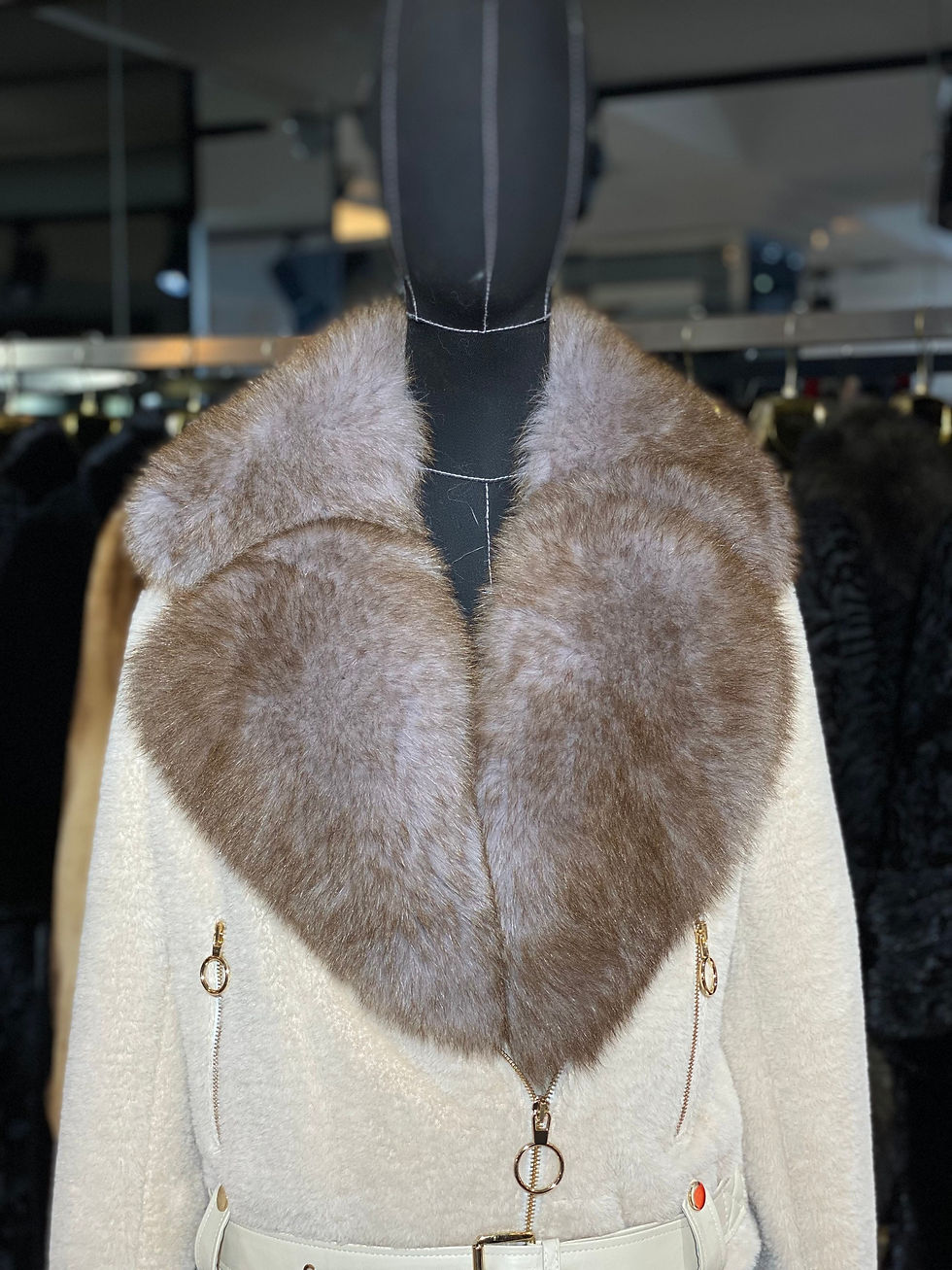 Miniaturbild: Beige Faux Fur Coat with Real Fox Fur Collar and Real Leather Details Women’s Wi