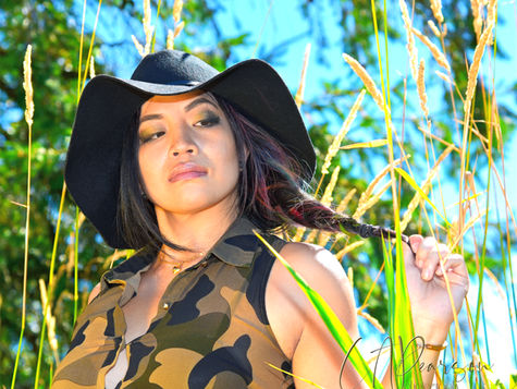 Discover how "Images can be show stealers" in photography. Learn techniques and tips to capture stunning full-body portraits. Images can be show stealers!