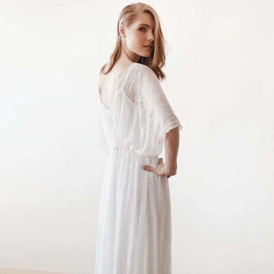 Thumbnail: Curve & Plus Size Ivory Bat Sleeves Wedding Dress #1044