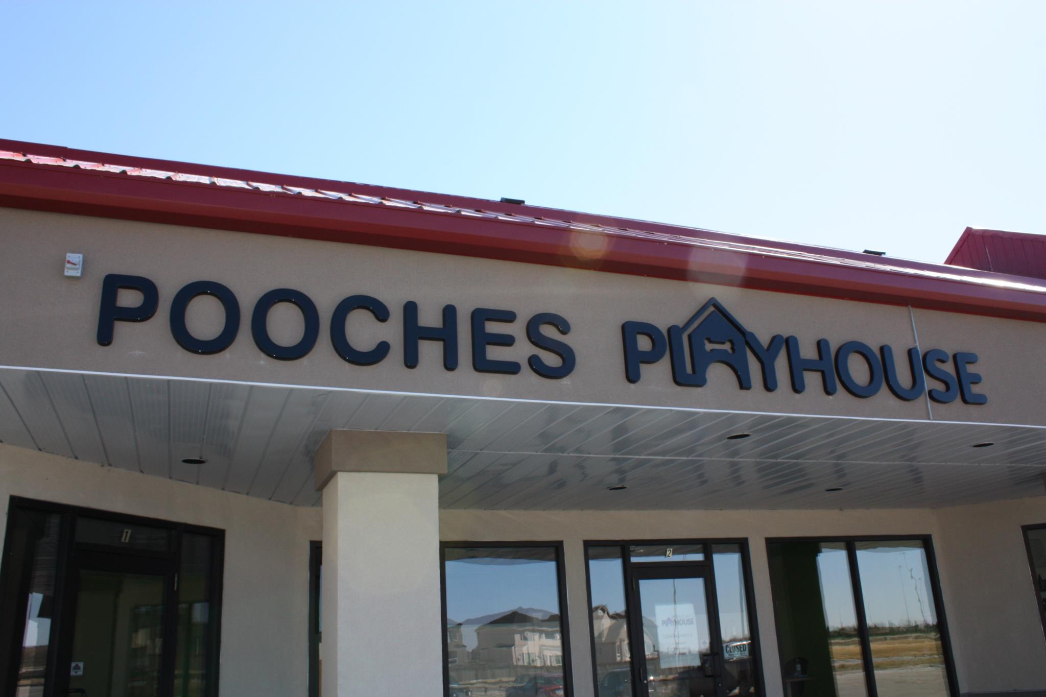 Dog daycare and cage free boading services in Winnipeg