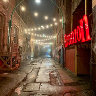 TOP 25 - Alley Fog, Tim Travis