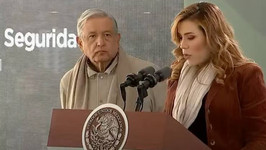 AMLO en Baja California y los jaloneos de fracciones en Morena