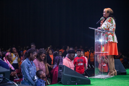 Rev Dr Dominique Robinson Service-6084.j