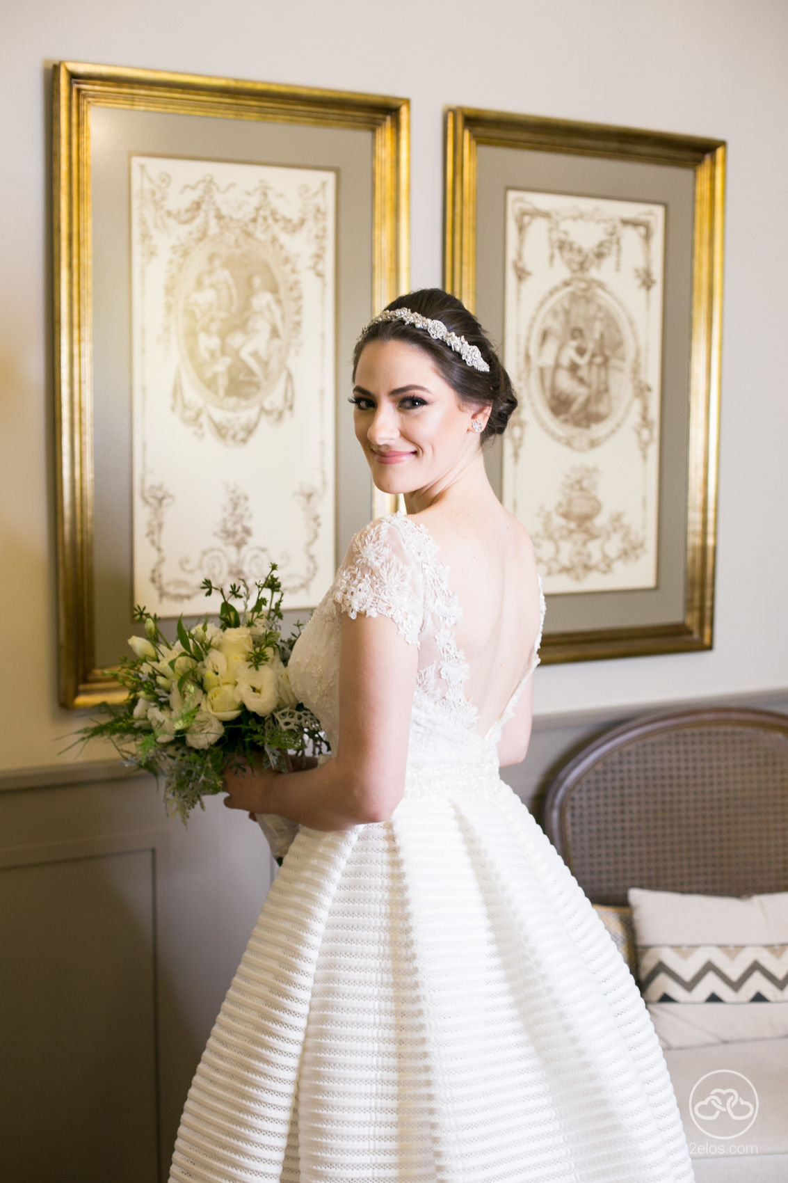 Vestido Rosa Clara saia princesa textura listras e top renda bordada