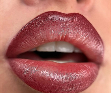 ombre lips lipliner tattoo lip blush tattoo pmu lips in Farnborough camberley Fleet Hampshire Bracknell Sandhurst Frimly woking near you in Blondy and girls by Arezoo