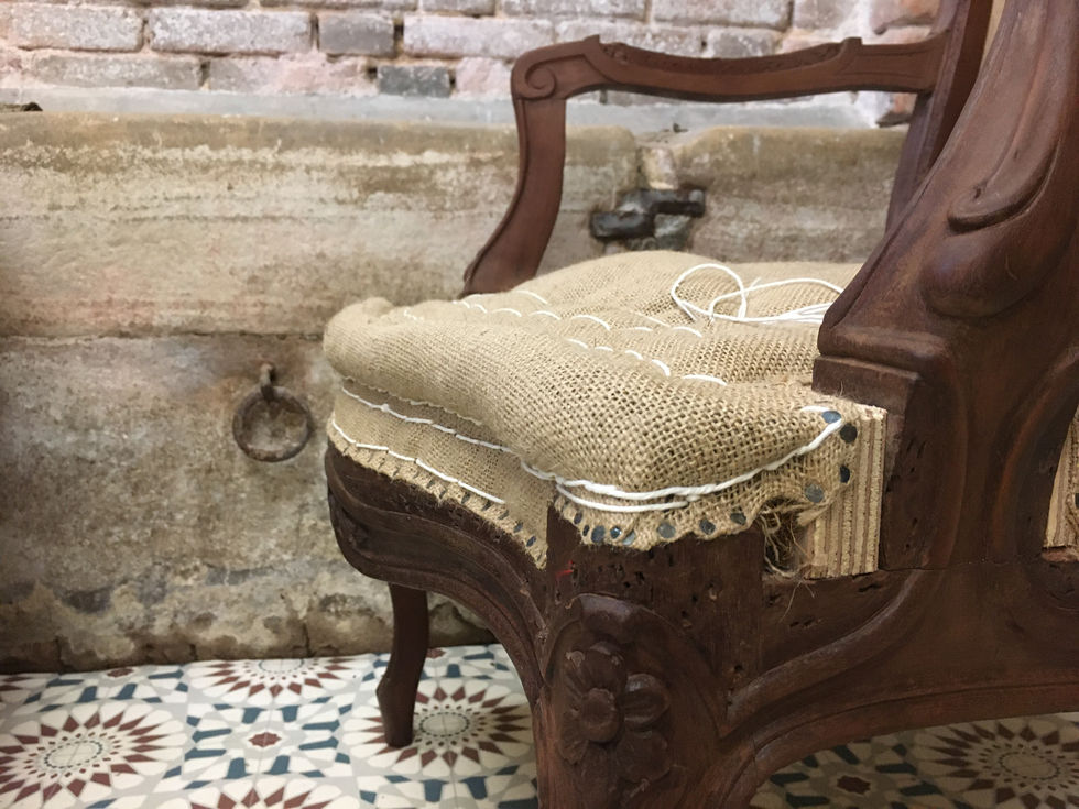 fauteuil dossier à la reine