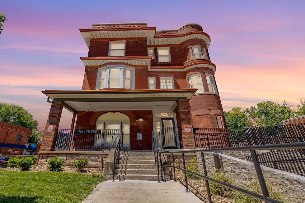 Oglesby Hotel Apts.webp