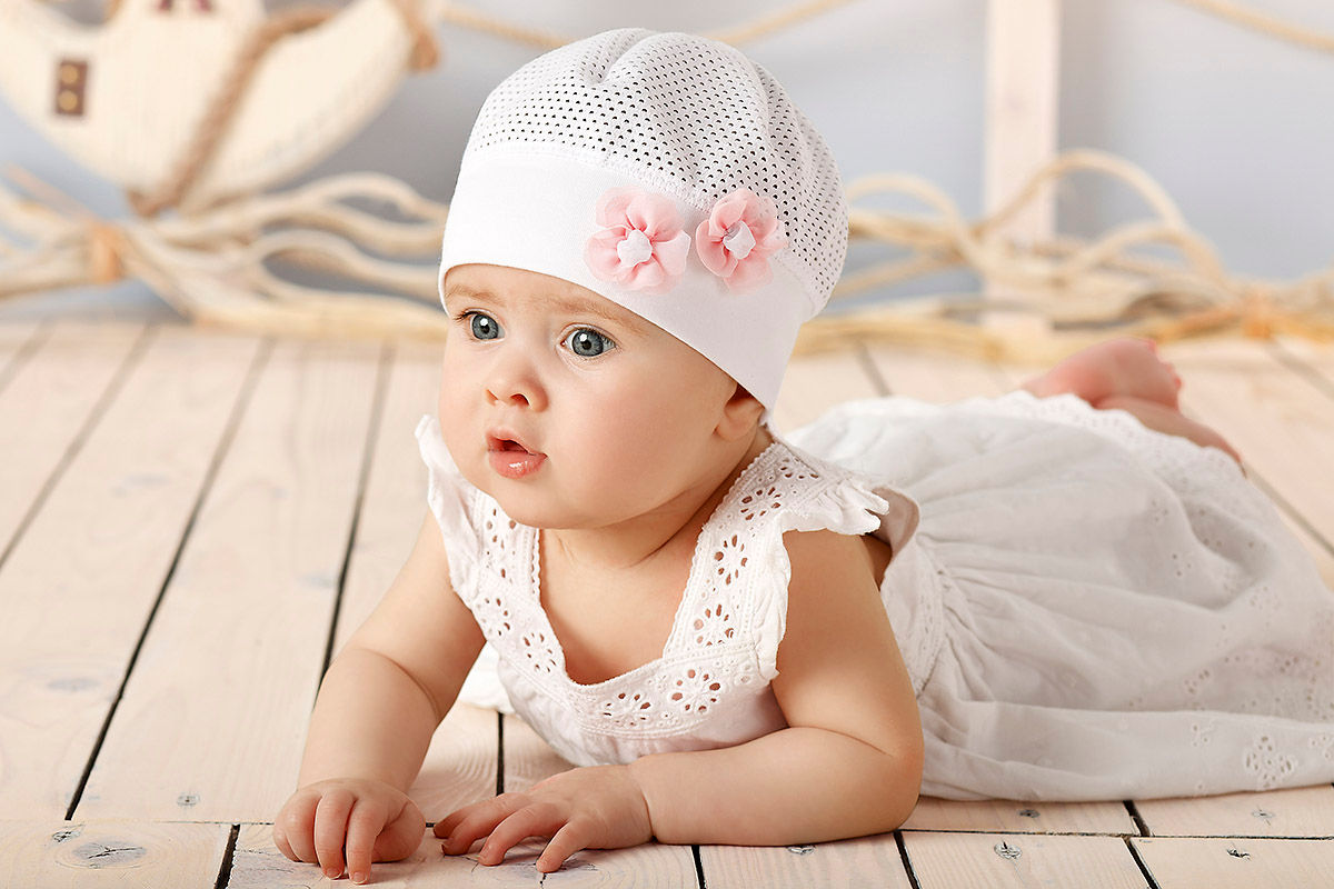 White Perforated Hat with Peach Flowers