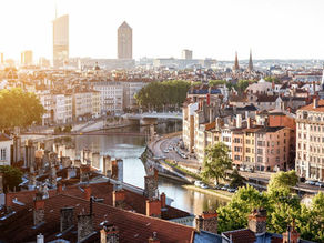 [COURS] Déconcentration et décentralisation : définitions et différences