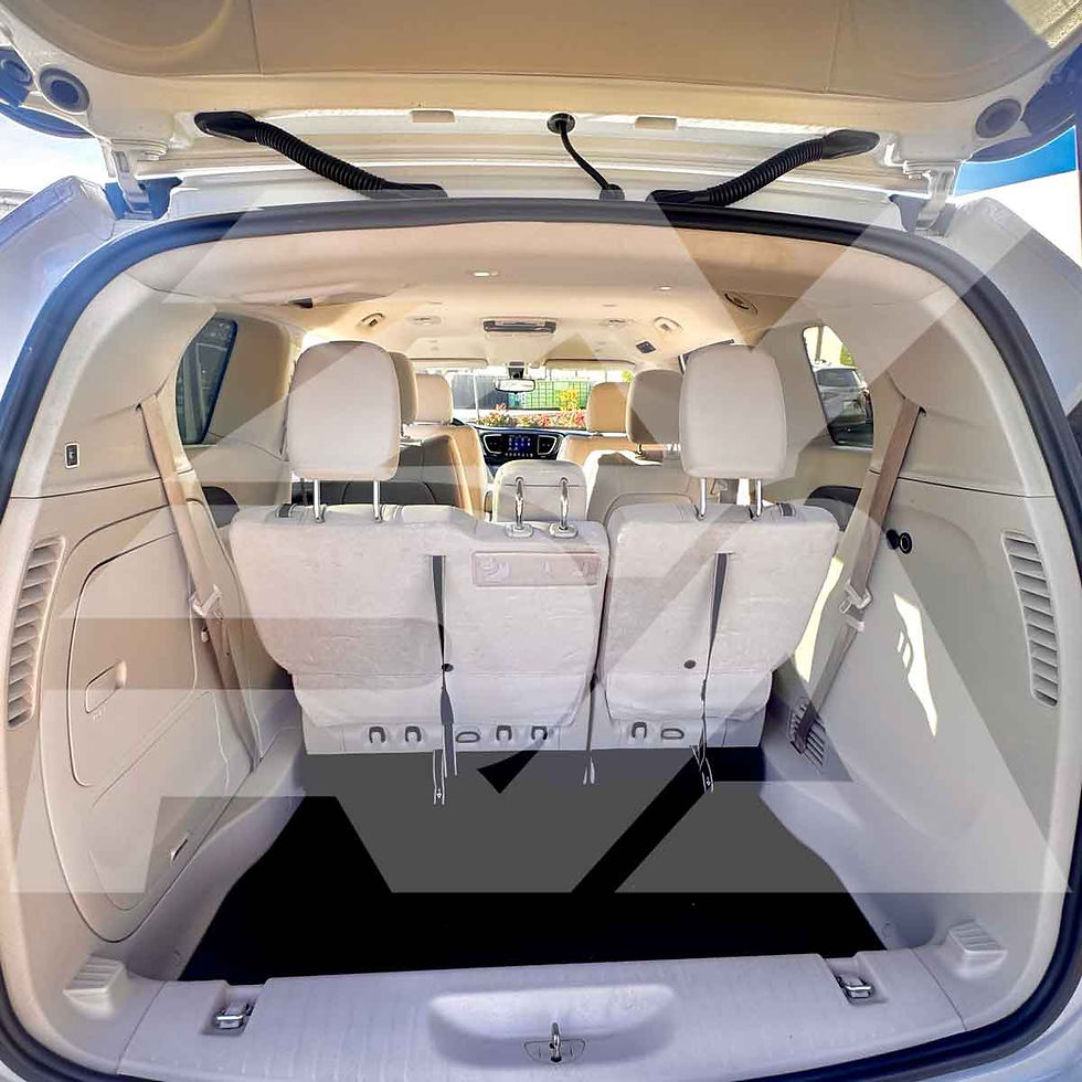 Thumbnail: 2018 Chrysler Pacifica Hybrid