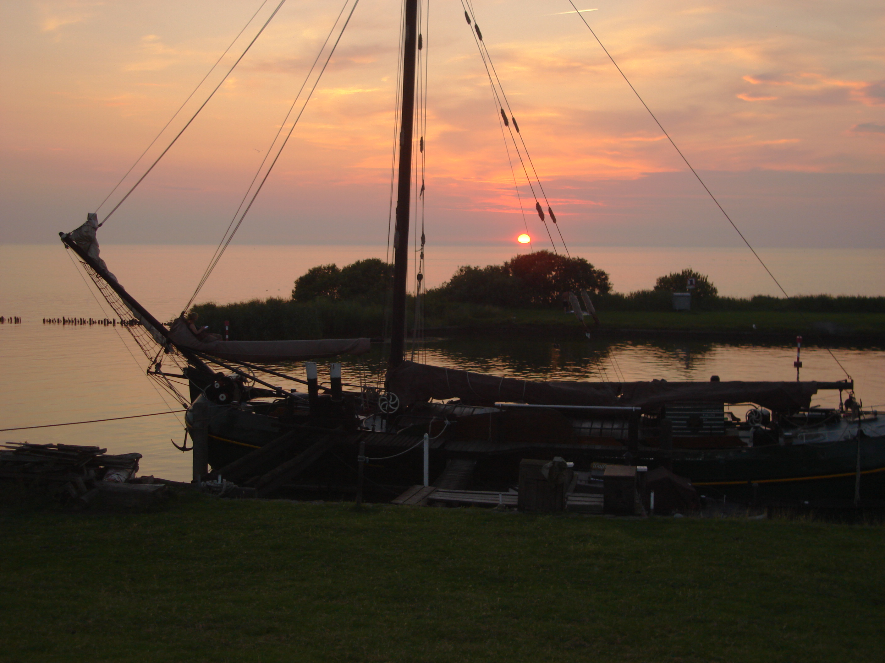 zonsondergang op het IJsselmeer