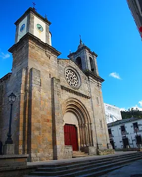 800px-Igrexa_de_Santa_Maria_do_Campo_en_VIVEIRO.webp