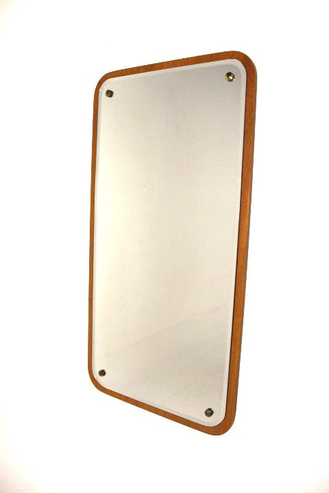 Miroir galet en teck Suède 1960 67x38cm