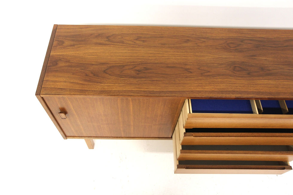 Miniature : Enfilade scandinave en noyer, "Arild", Nils Jonsson, Troeds, Suède, 196