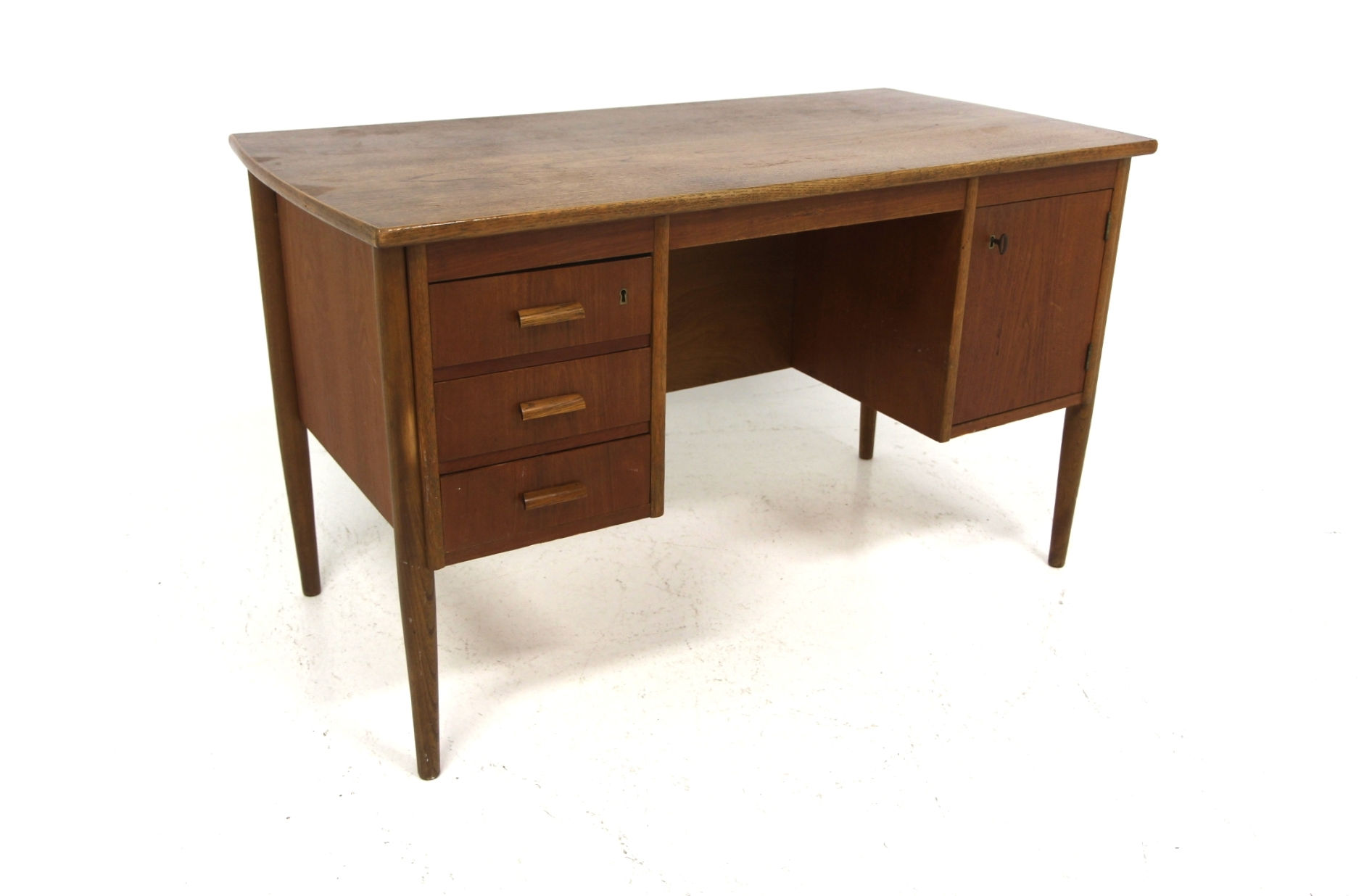 Bureau scandinave en teck, Suède, 1960